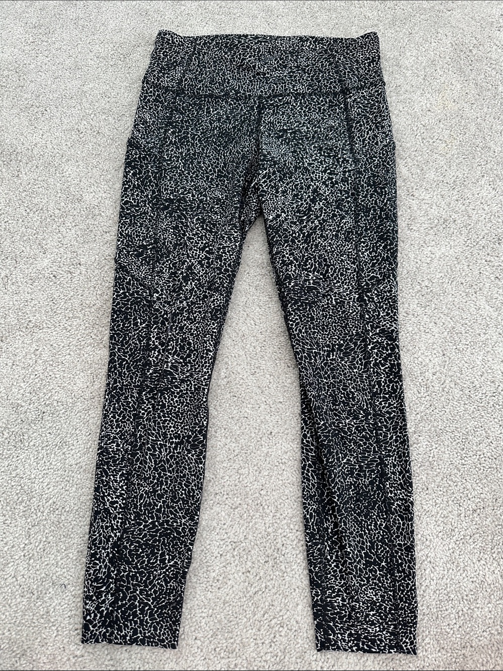 lululemon athletica Black and White Printed Leggings Fast n Free